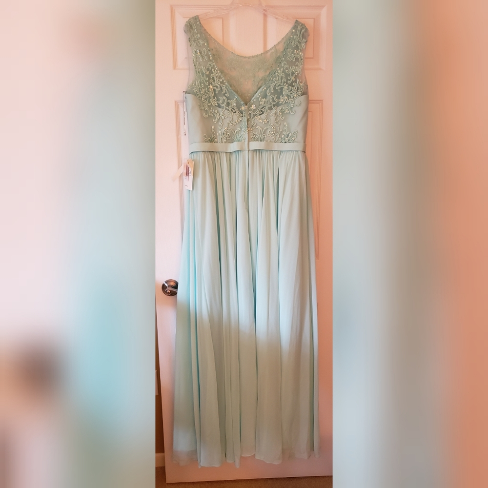 NWT, Unaltered Morilee Chiffon Bridesmaids Dress in Mint Green - Picture 2 of 12